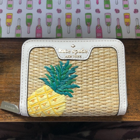 kate spade Handbags - Moving sale❗️Kate spade pineapple wallet 🍍
